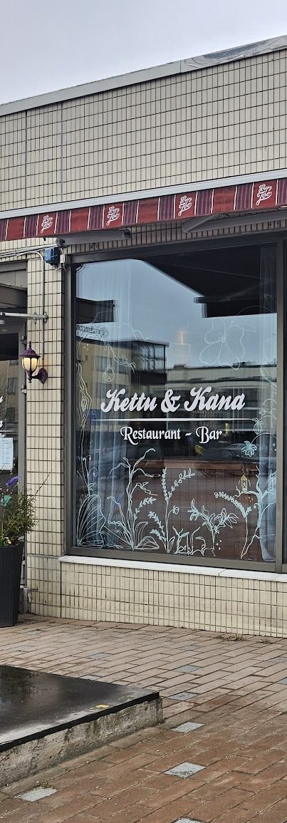 ravintola-kettu-ja-kana-seinamaalaus-ravintola-heinola