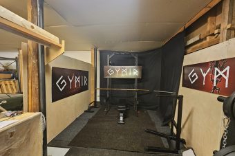 Gymir yritysmuraalia ennen | Seinätaiteilija Jemina